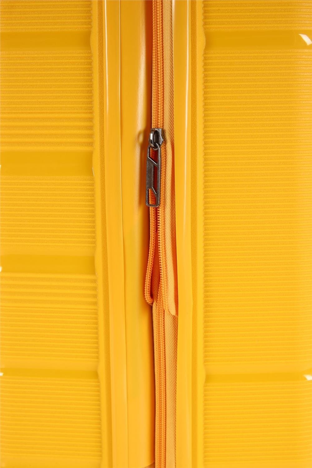 Чемодан CCS 5241 M Yellow