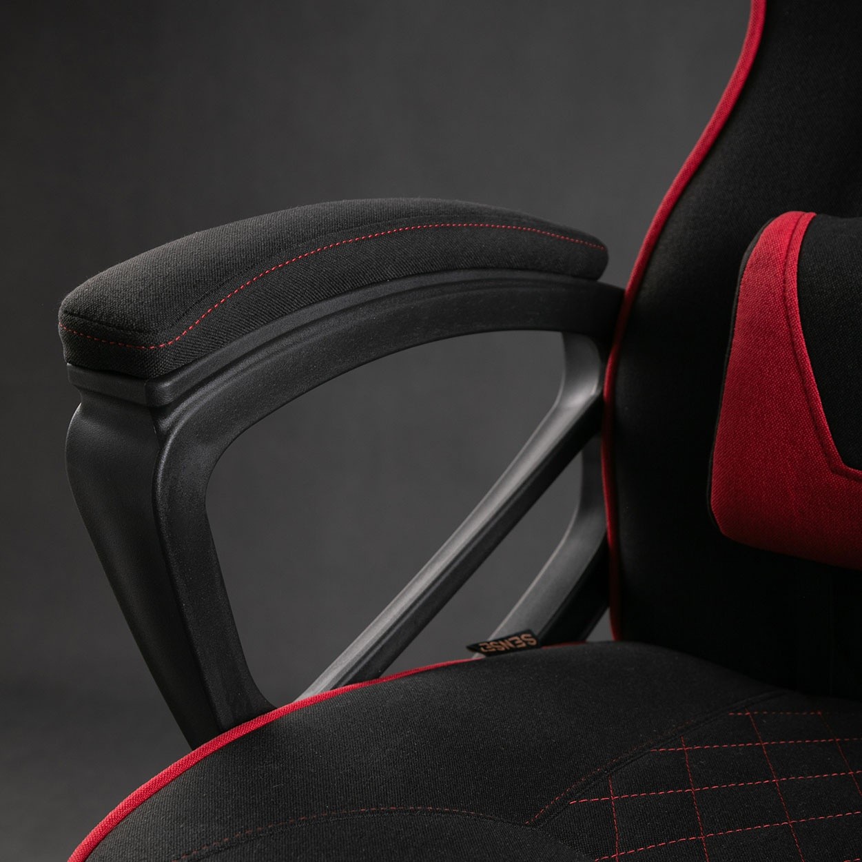 Геймерское кресло Sense7 Knight Fabric Black and Red